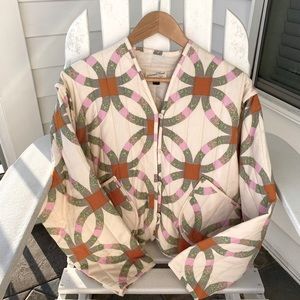 NWOT Universal Threads Cream multi Quilted Print Jacket Size M
